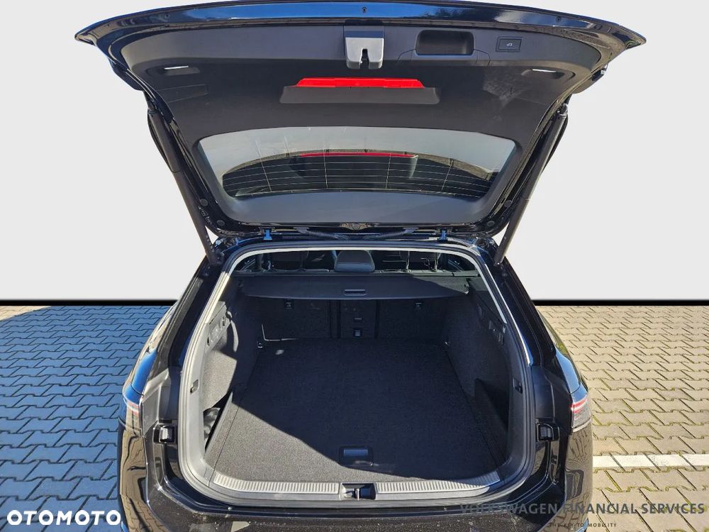 Volkswagen Passat 2.0 TDI SCR Elegance DSG - 9