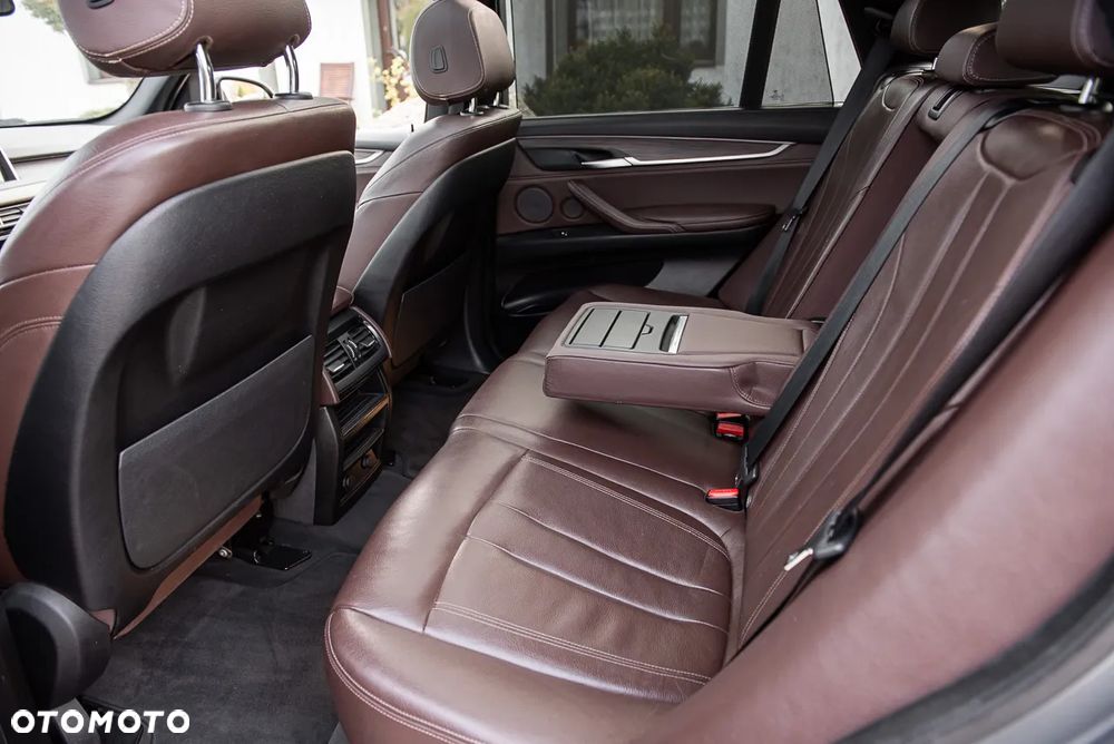 BMW X5 xDrive50i Sport-Aut - 31