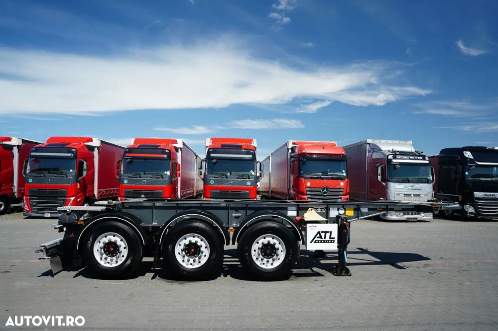 Van Hool / SEMIREMORCĂ CONTAINER / SUB REZERVOR / ADR COMPLET / 3 AXE / AXE SAF / JANTE DIN ALIAJ - 17