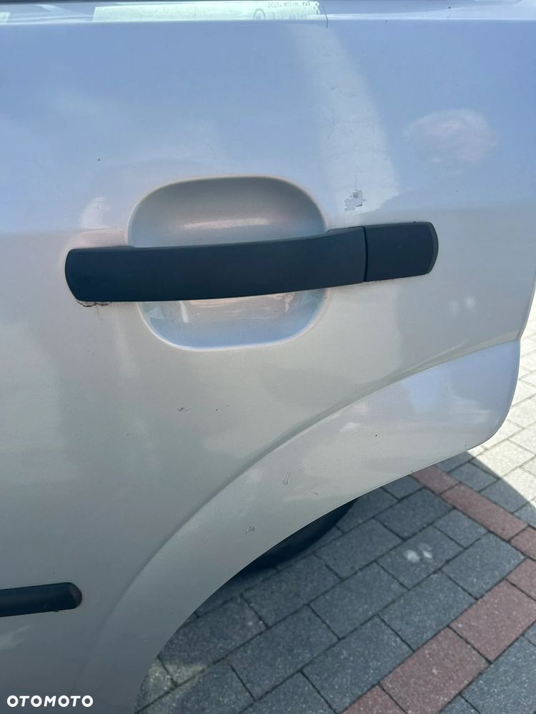 Ford Mondeo 1.8 Silver X - 22