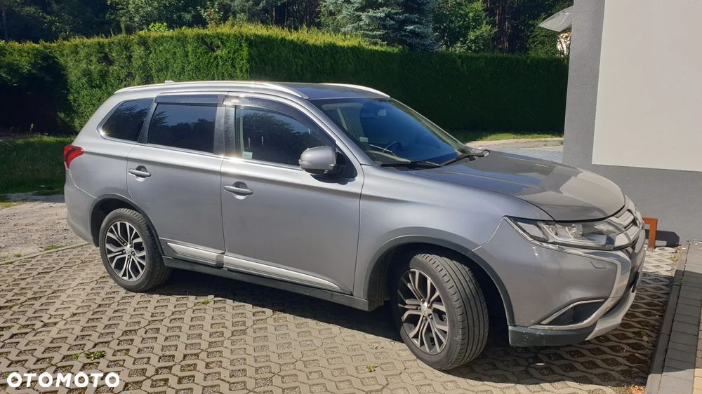 Mitsubishi Outlander 2.0 Instyle + 4WD CVT - 4