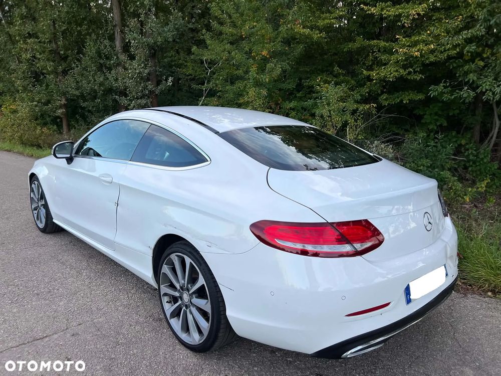 Mercedes-Benz Klasa C 180 Edition - 31