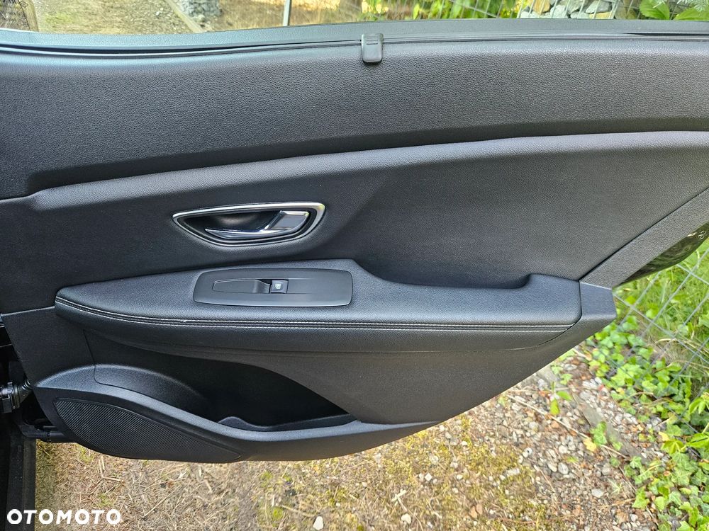 Renault Scenic ENERGY TCe 130 INTENS - 36