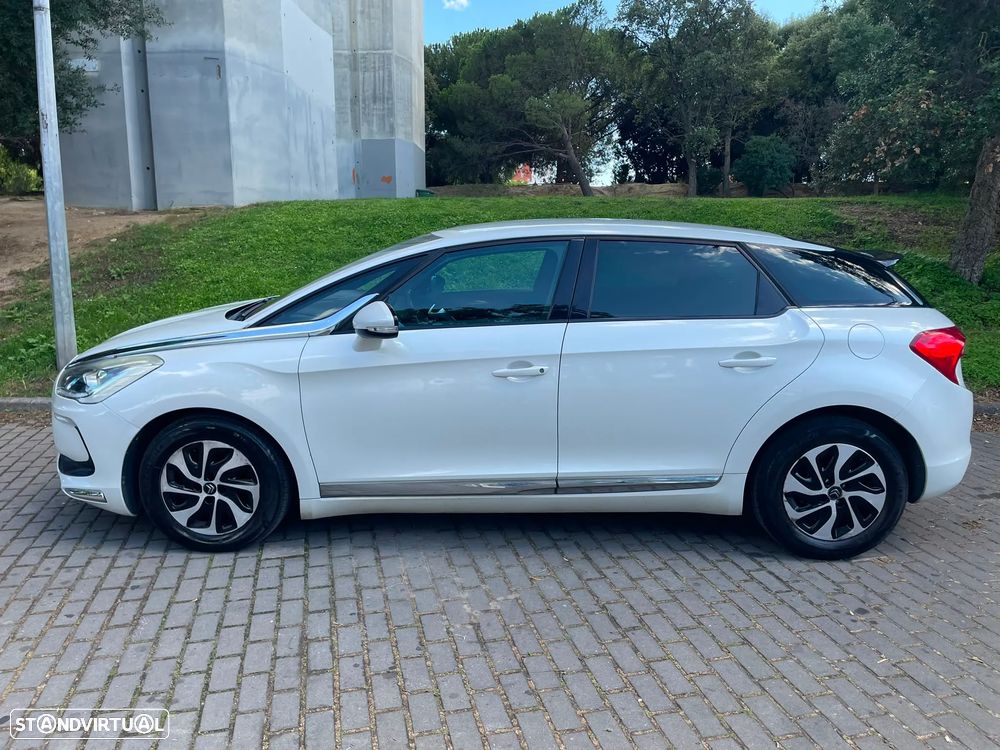 Citroën DS5 e-HDi 110 EGS6 SoChic - 2