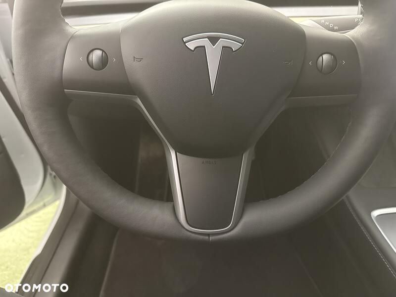 Tesla Model 3 - 15