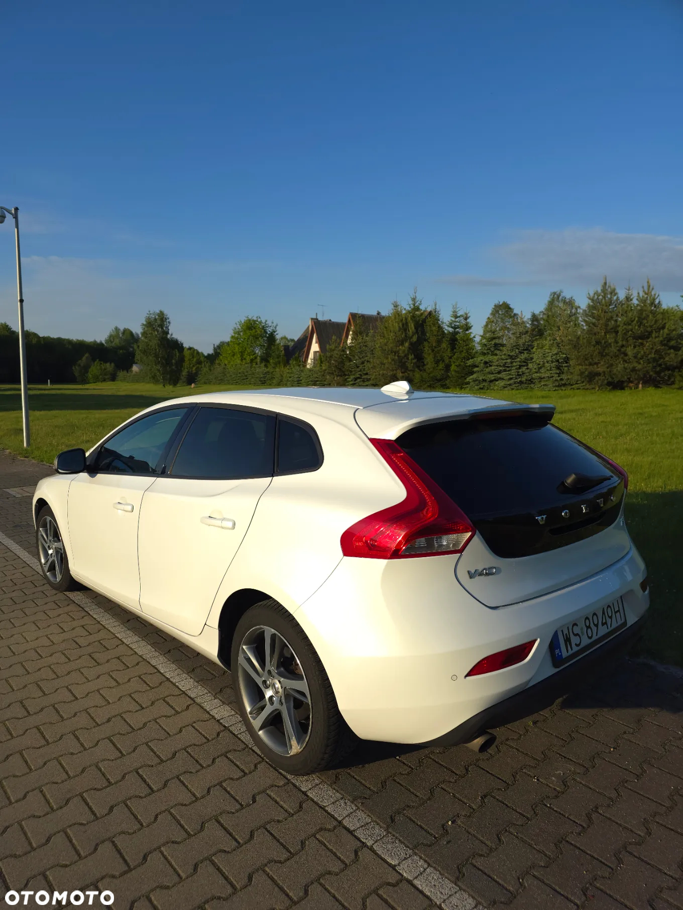Volvo V40 T3 Drive-E Momentum - 10