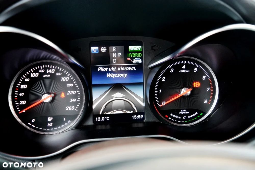 Mercedes-Benz GLC - 28