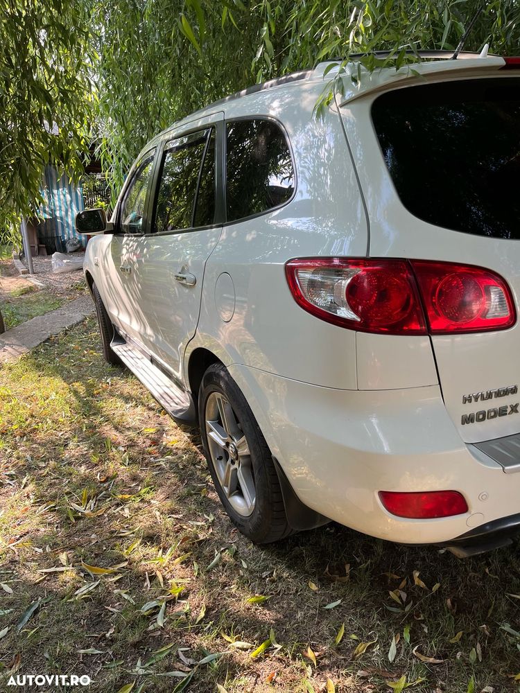 Hyundai Santa Fe 2.2 DSL VGT 5 SEATS 4WD AT PREMIUM - 4