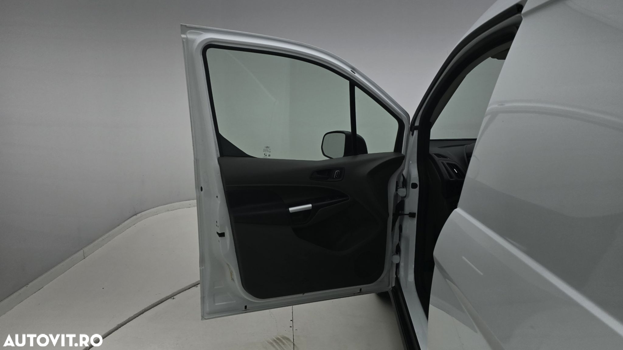 Ford Transit Connect - 10