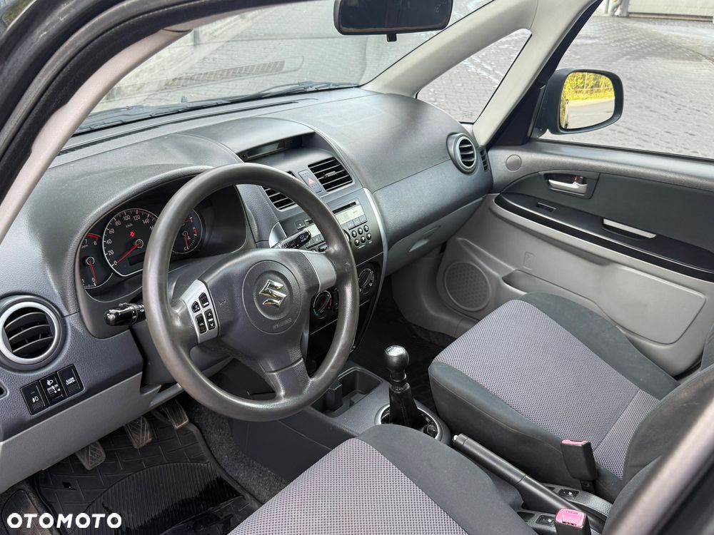 Suzuki SX4 - 12