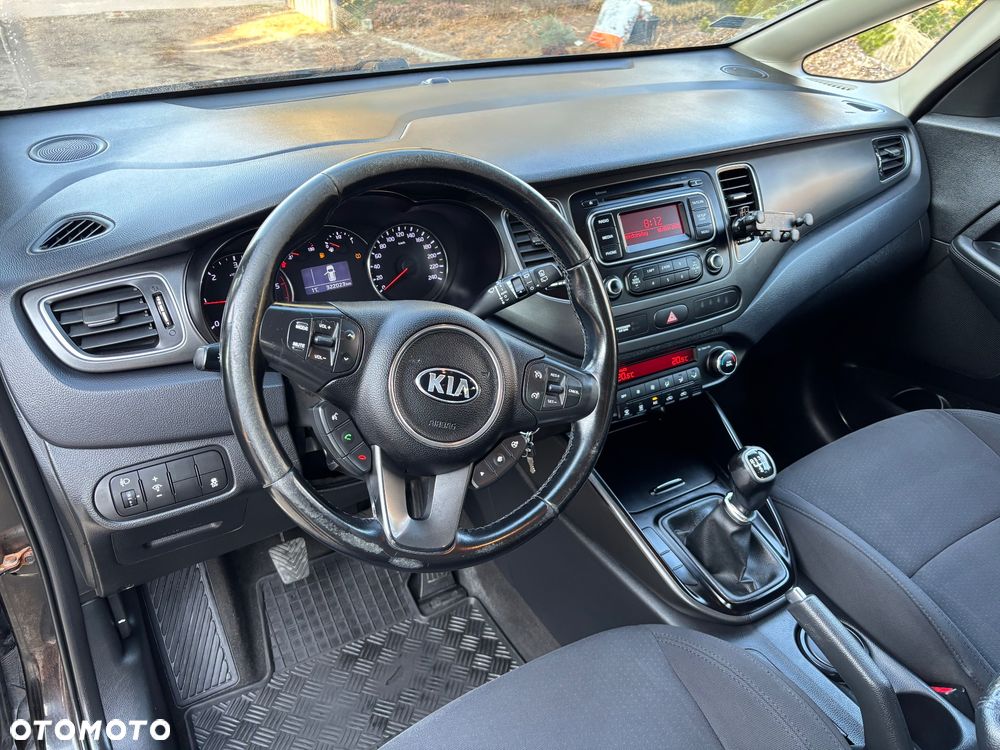 Kia Carens 1.7 CRDi M - 9