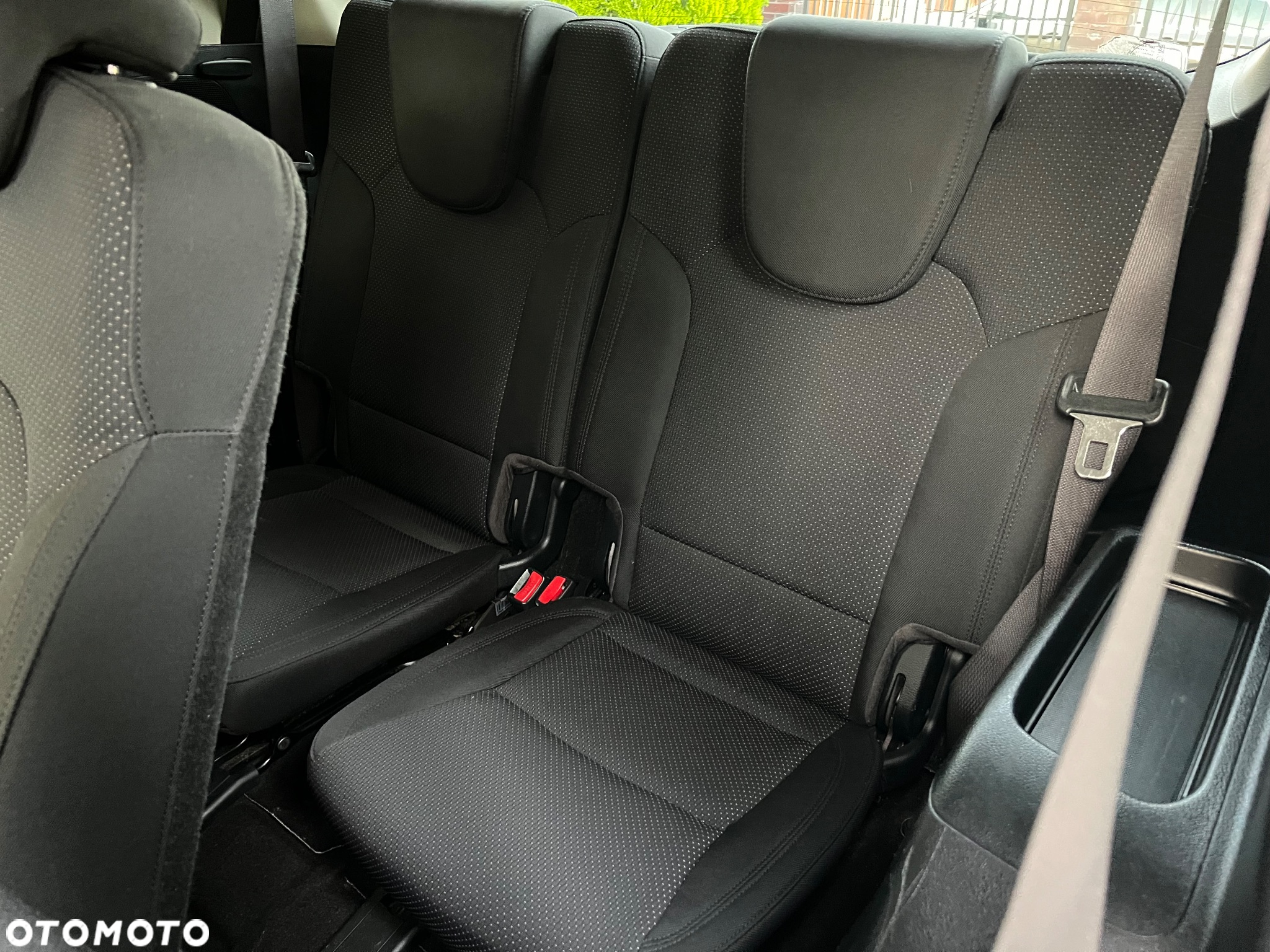 Kia Carens 1.6 GDI L 7os - 35