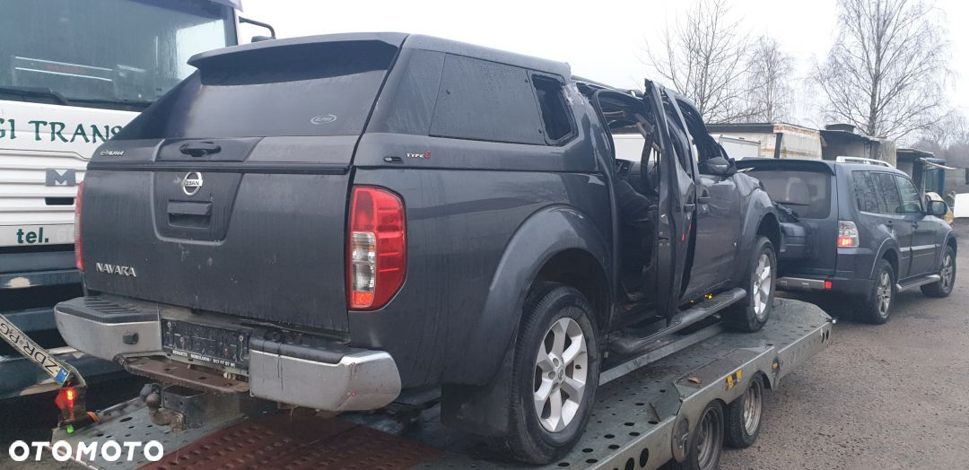 NISSAN NAVARA D40 3.0 V6 2012 CZĘŚCI LAMPA INNE - 2