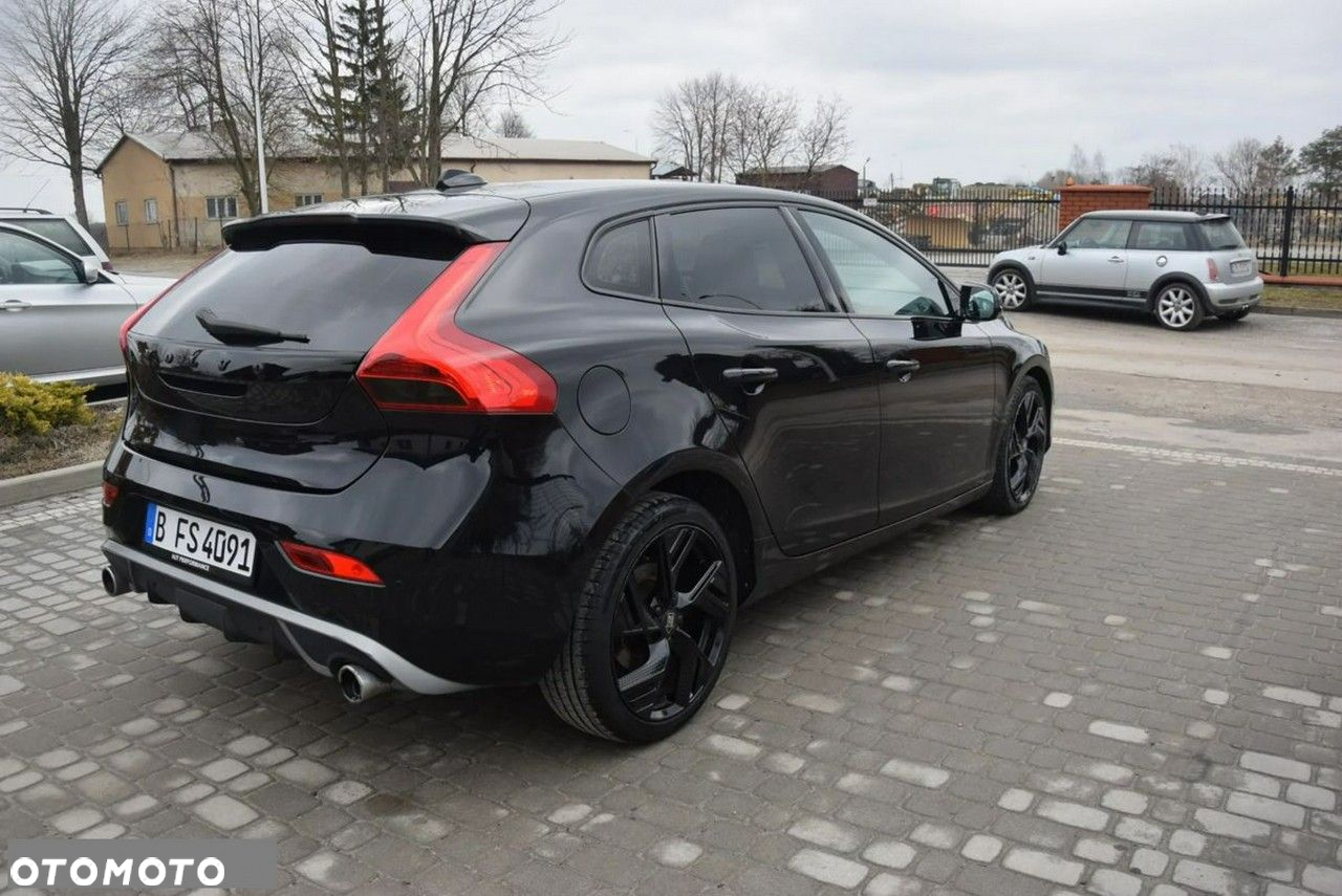 Volvo V40 D4 Drive-E R-Design Kinetic - 11