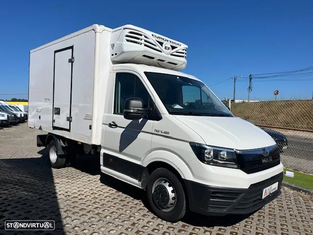 MAN TGE-180cv Cx aut. COM FRIO - 4