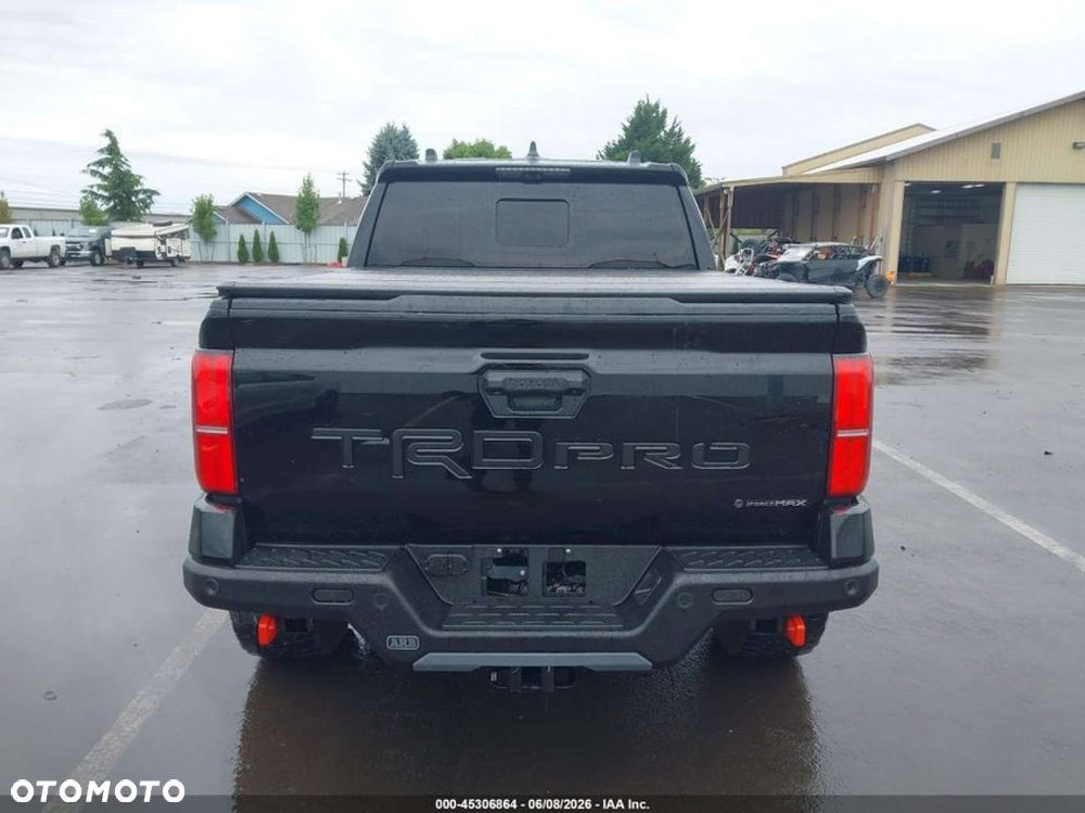Toyota Tacoma - 8