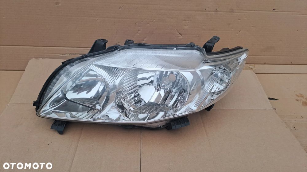 TOYOTA COROLLA E15 2006-10 LEWA LAMPA PRZEDNIA - 1