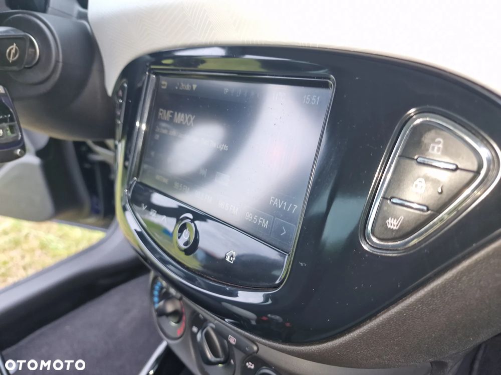 Opel Adam 1.2 Black Jack S&S - 36