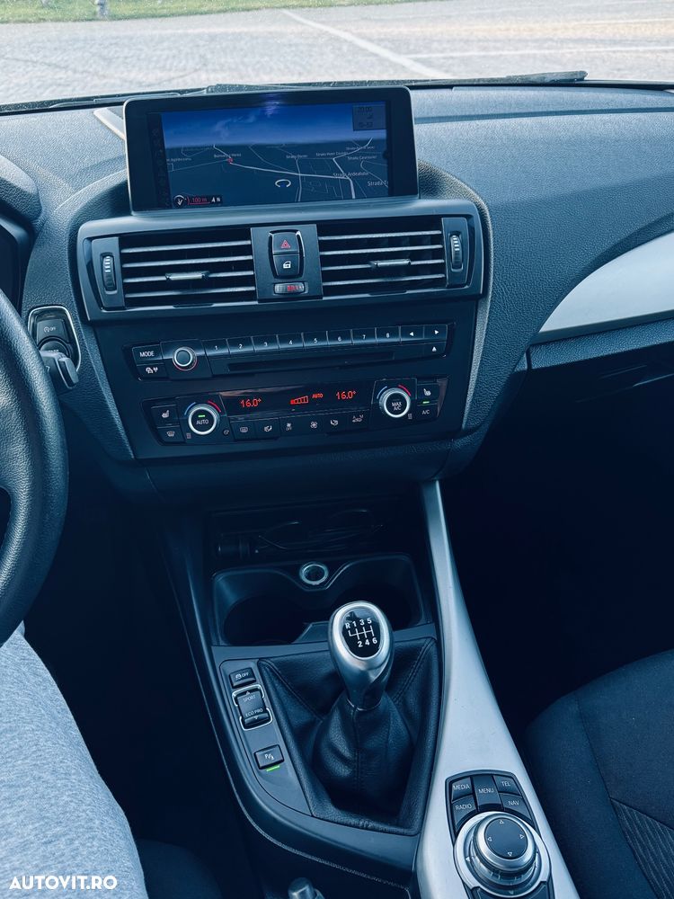 BMW Seria 1 120d Sport Line - 10