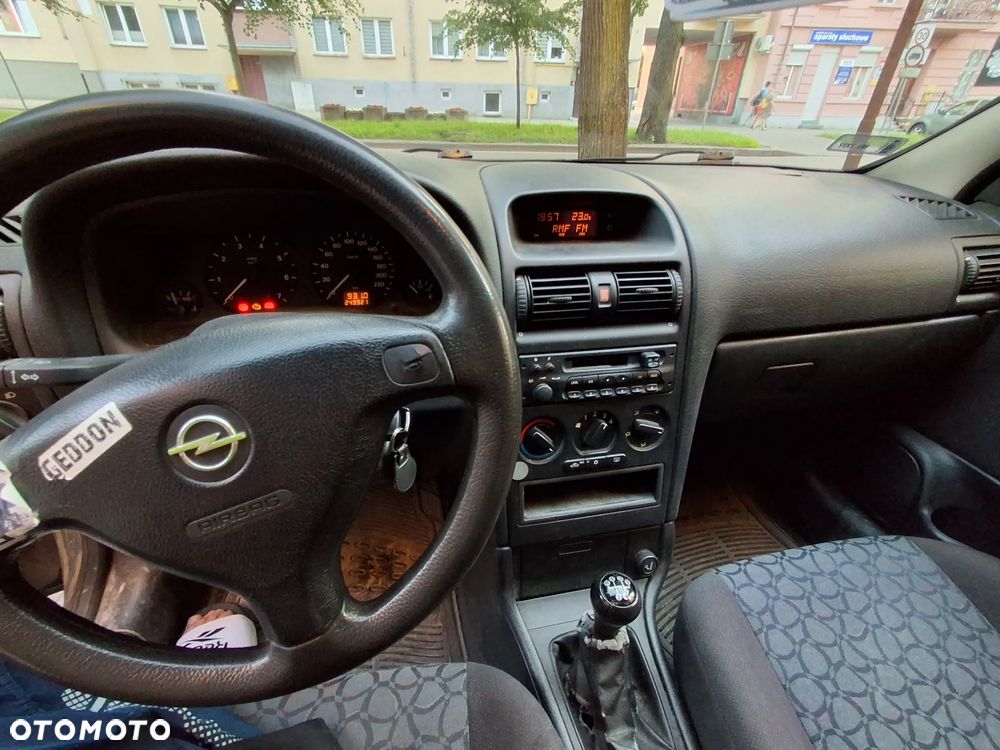 Opel Astra - 8