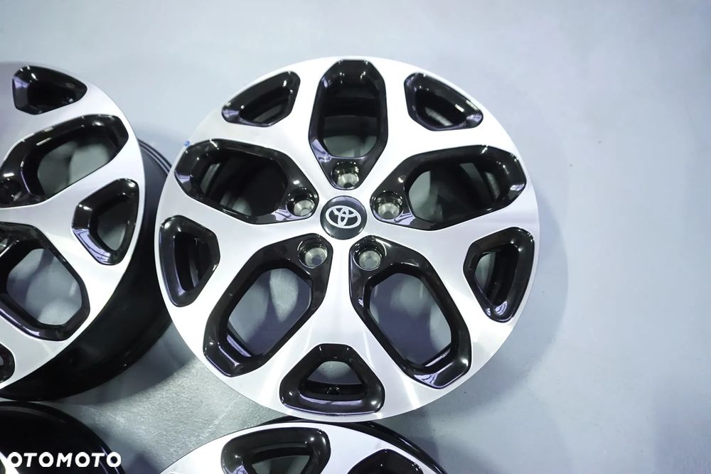 FELGI ALUMINIOWE 17 TOYOTA  CH-R AURIS AVENSIS RAV 4 COROLLA VERSO YARIS CROSS CAMRY - 4