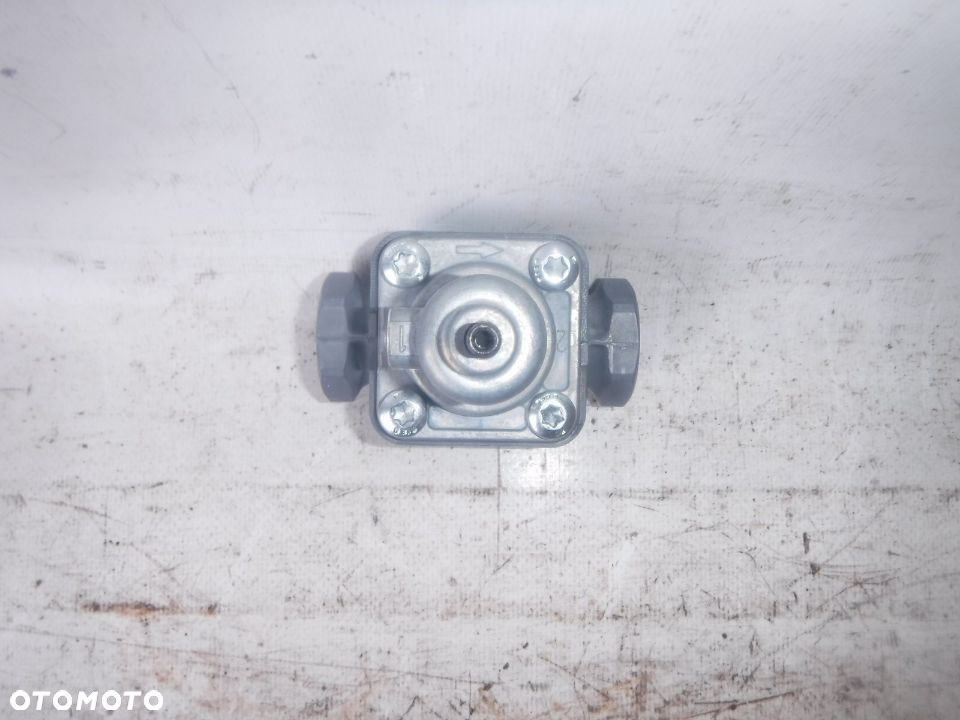 ZAWÓR PRZEPŁYWOWY M22X1 5 7 3-8 5 OPZ 8 5BAR wabco - 4