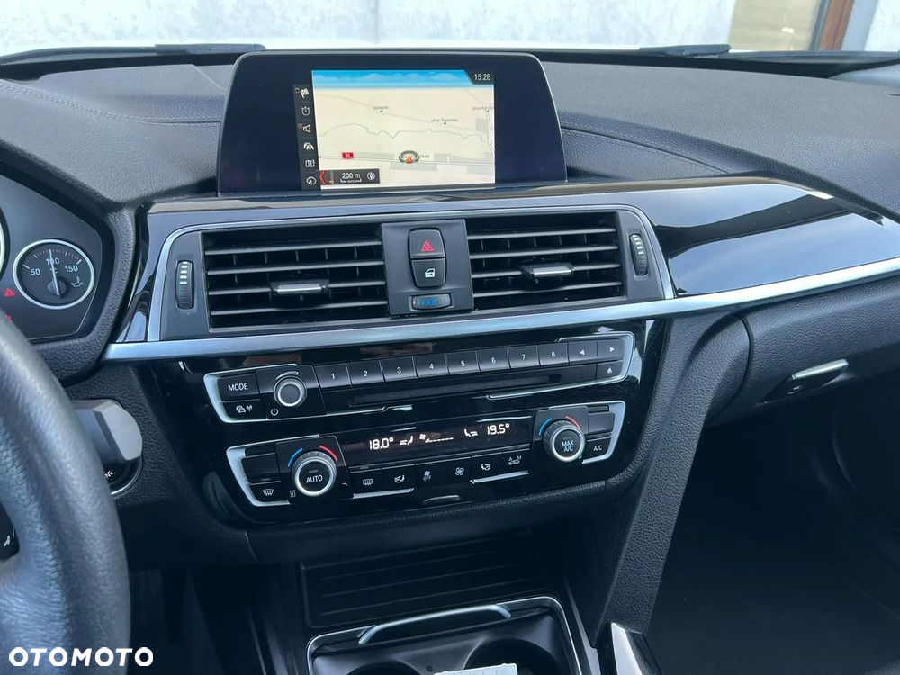 BMW Seria 3 - 16