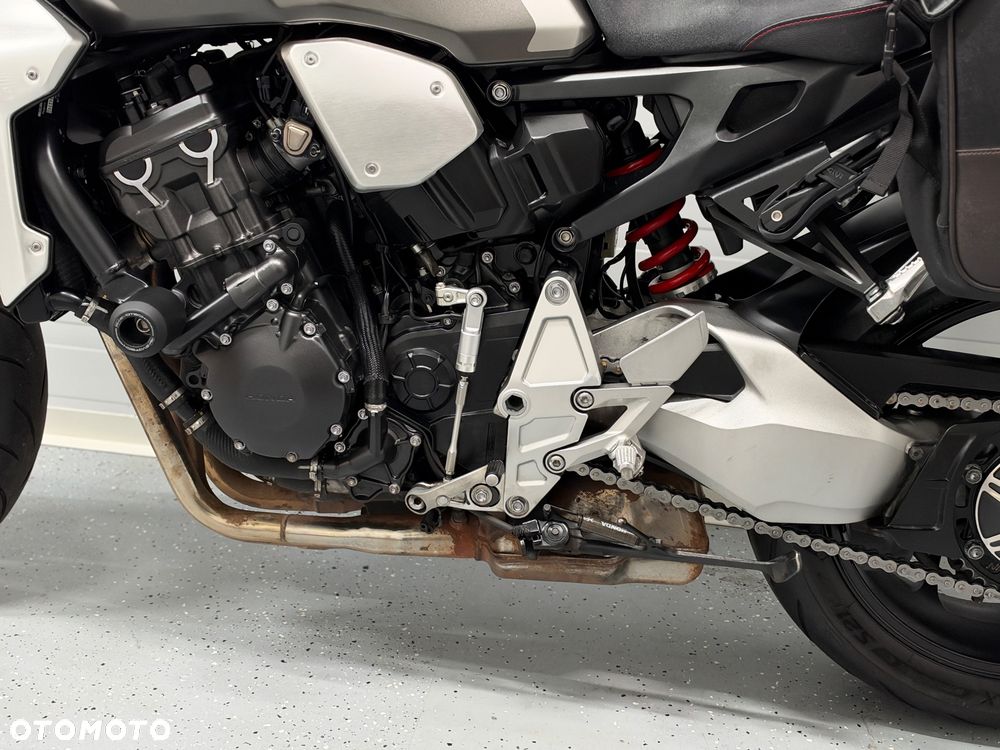 Honda CB - 30