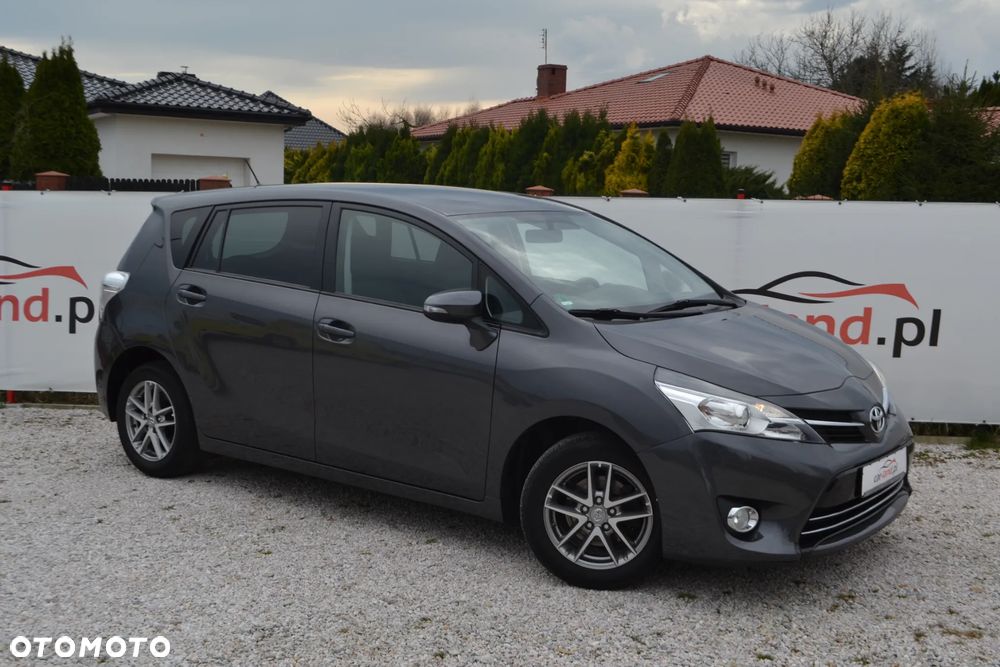 Toyota Verso 1.6 D-4D Prestige - 4