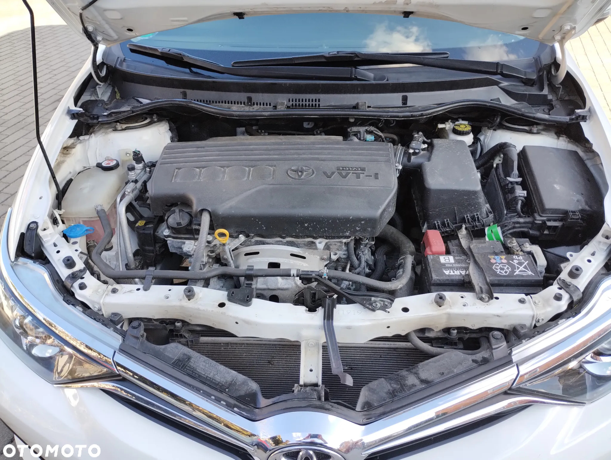Toyota Auris 1.33 Dual-VVT-i - 12