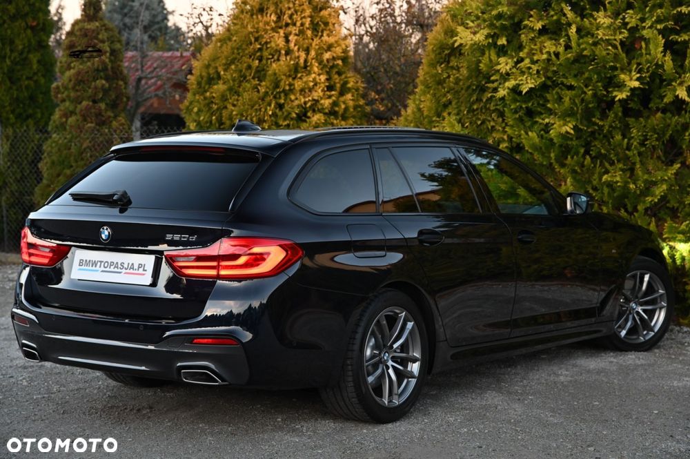 BMW Seria 5 520d Touring M Sport Edition - 16