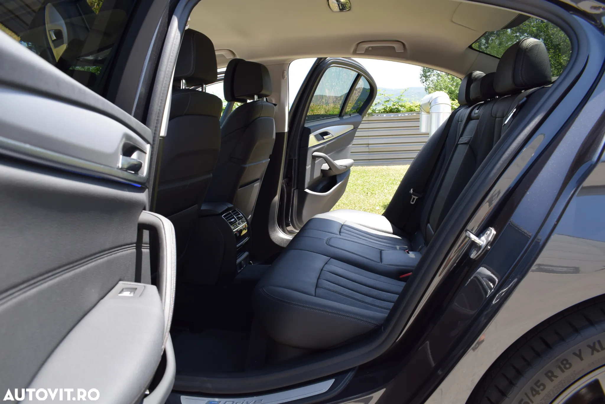 BMW Seria 5 530e iPerformance Aut. - 11