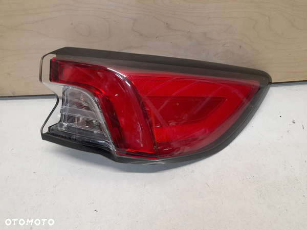 LAMPA FORD KUGA MK3 PRAWY TYŁ TYLNA LV48-13404-BE