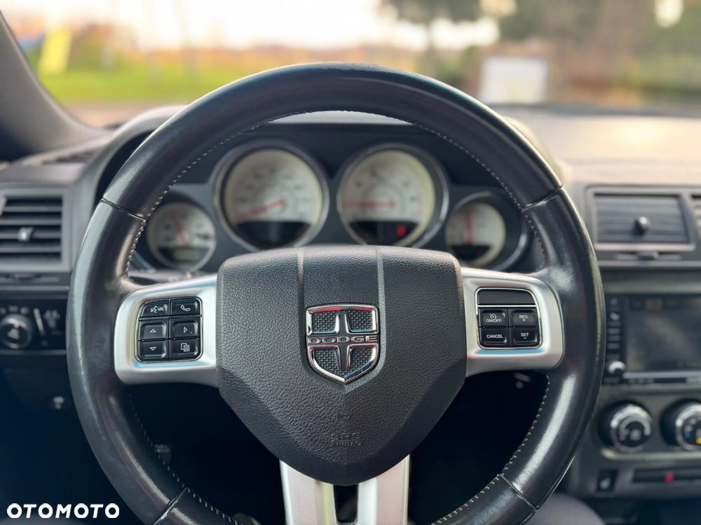 Dodge Challenger 5.7 R/T - 16