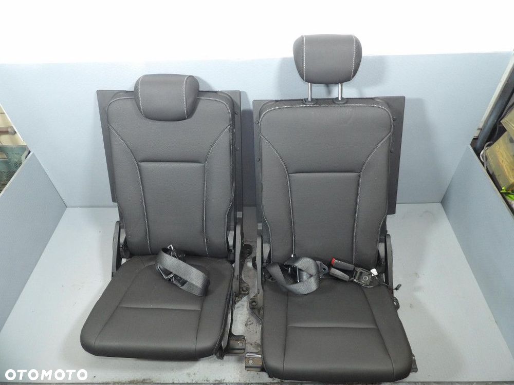 OPEL ZAFIRA C FOTELE TYŁ TRZECI RZĄD - 1
