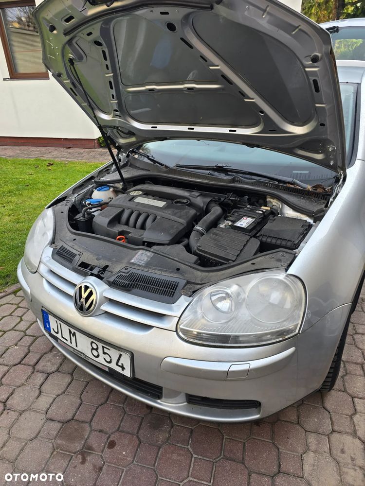 Volkswagen Golf 1.6 Comfortline - 19