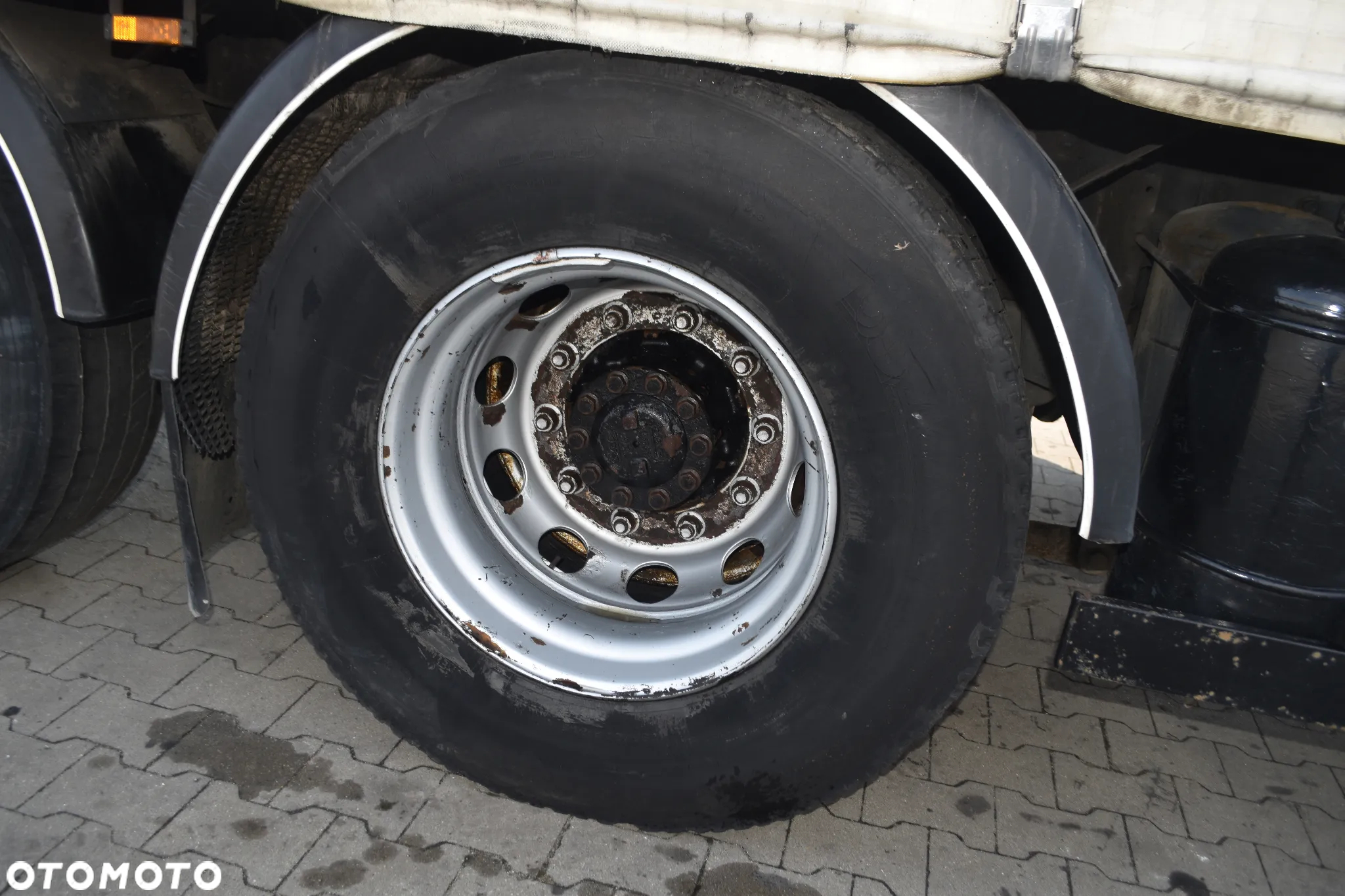 DAF CF 85.360 - 11