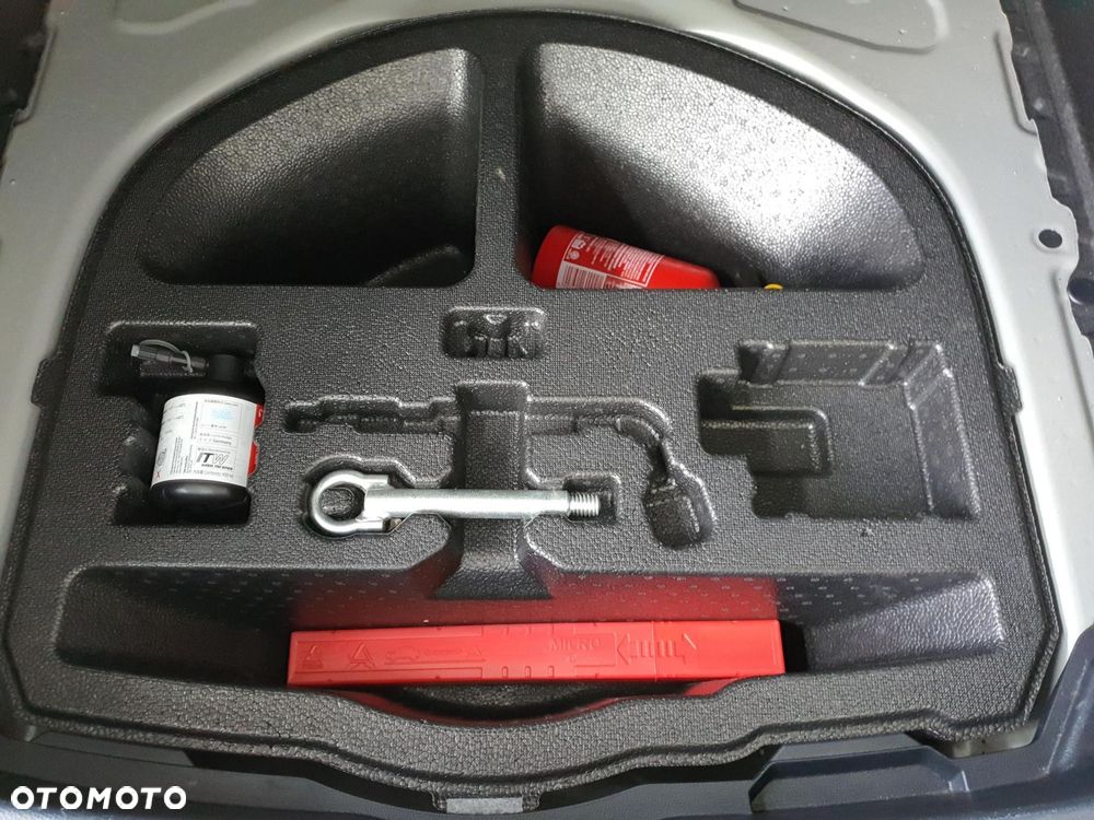 Toyota Corolla 1.5 Comfort - 26