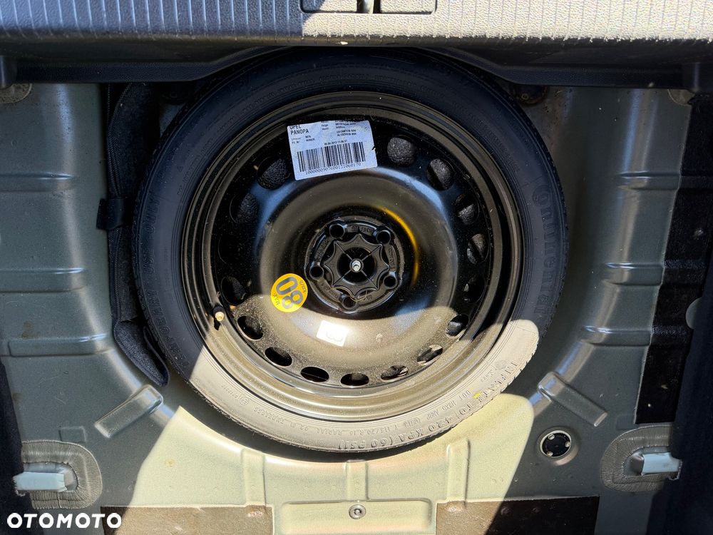 Opel Astra 1.4 T Cosmo - 24