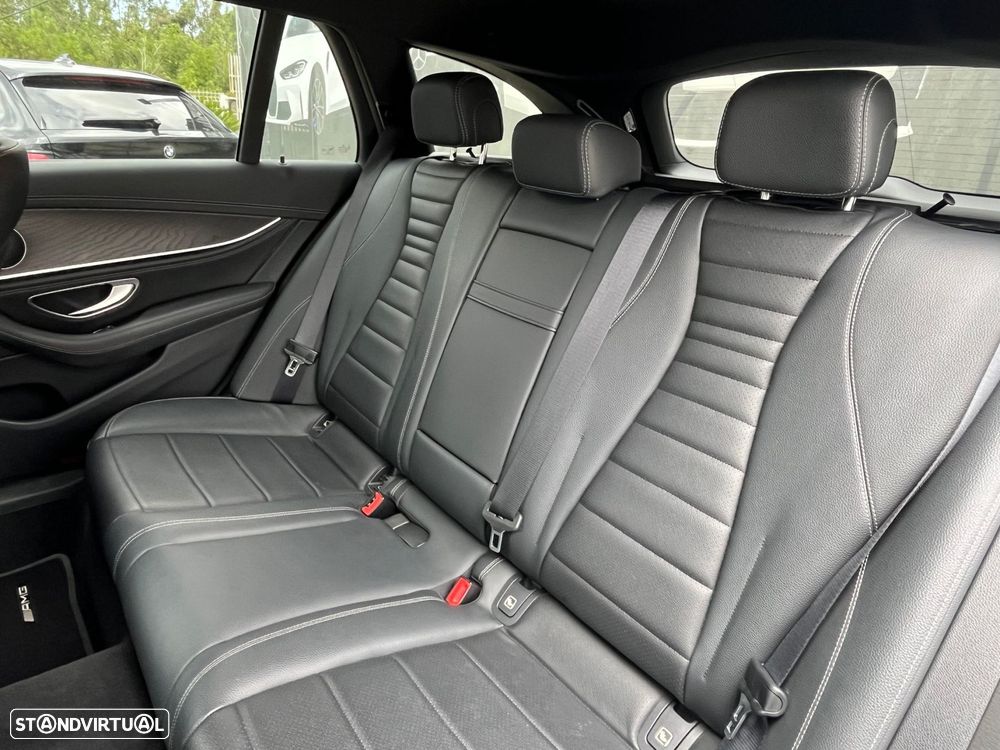 Mercedes-Benz E 300 de 9G-TRONIC AMG Line - 48