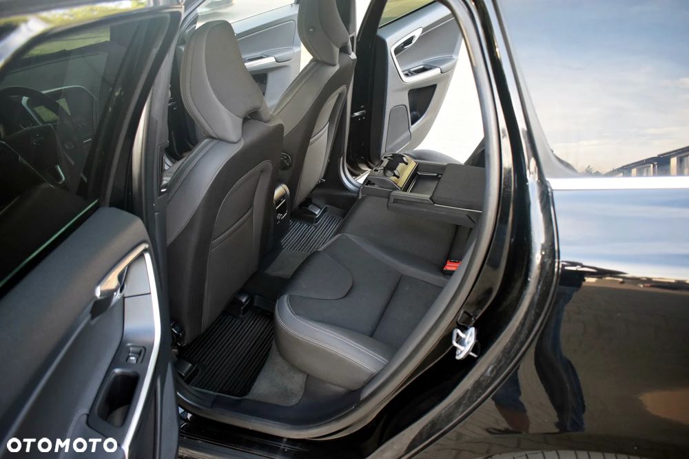 Volvo XC 60 D4 Drive-E Momentum - 29