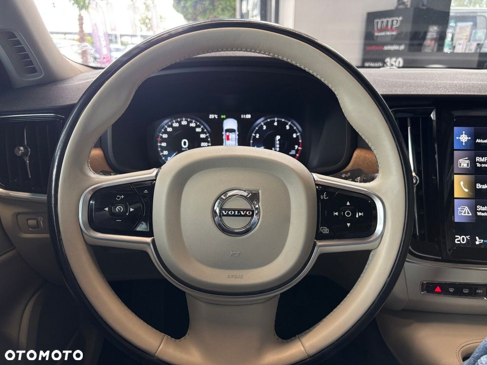 Volvo S90 - 14