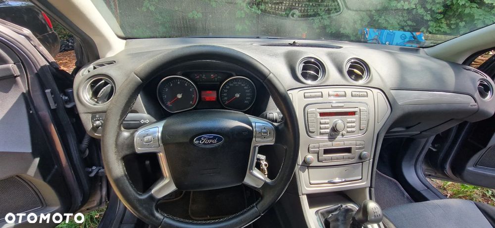 Ford Mondeo - 11
