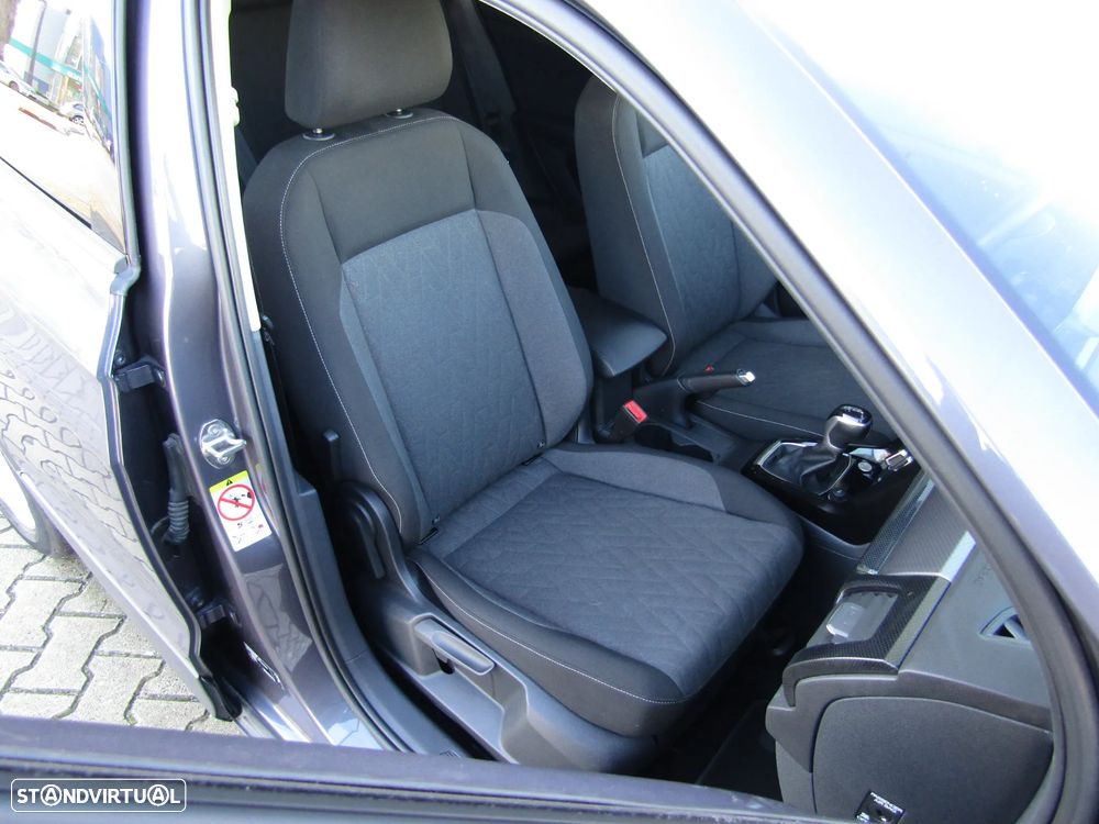 VW T-Cross 1.0 TSI Urban DSG - 21