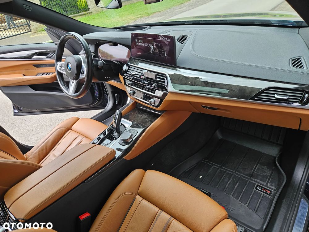 BMW 6GT - 21