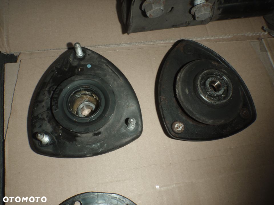 amortyzator sprężyna macperson poduszka toyota yaris I przód tył stan jak nowy - 16