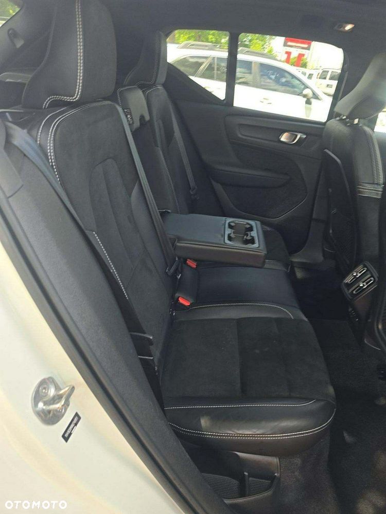 Volvo XC 40 T5 AWD R-Design - 10