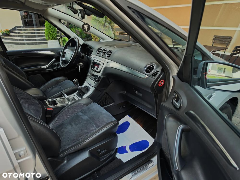 Ford S-Max 2.2 TDCi DPF Silver Magic - 39
