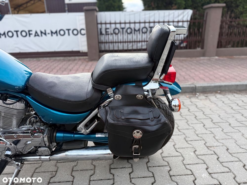 Suzuki Intruder - 25