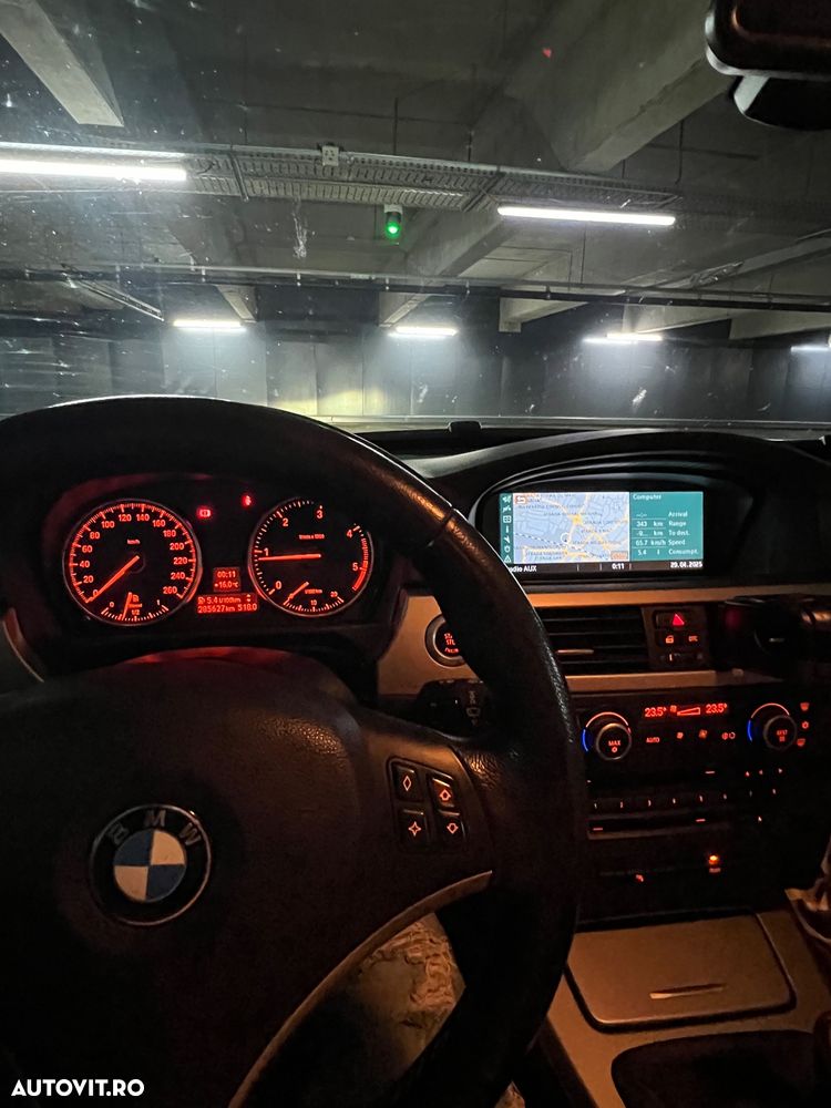 BMW Seria 3 318d DPF Touring - 5